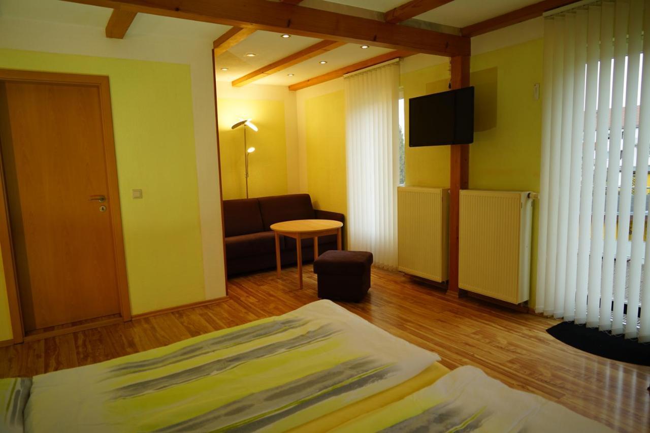 Pension Nr. 13 - B&B بيرنا المظهر الخارجي الصورة